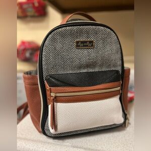 Itzy ritzy coffee and cream mini diaper bag great condition!!